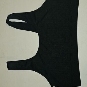 Womens black ribbed No Boundaries sports bra. Sz xlg